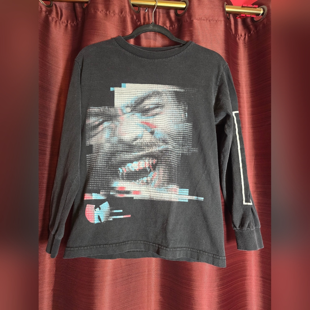 Black & White Medium Women's Wutang Method Man Graphic Black Long Sleeve Shirt